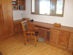 Desk/work area